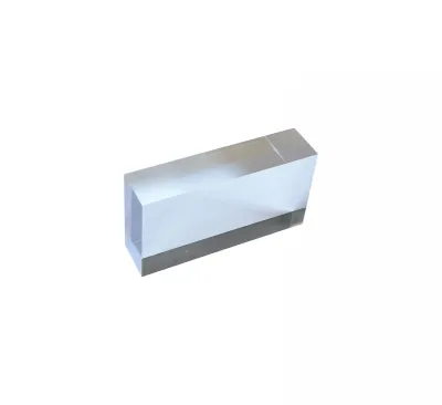 Bloc paralelipipedic cu fete plan paralele (7,5x4x2cm)