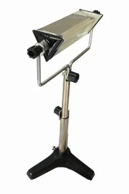 Stand optic cu prisma